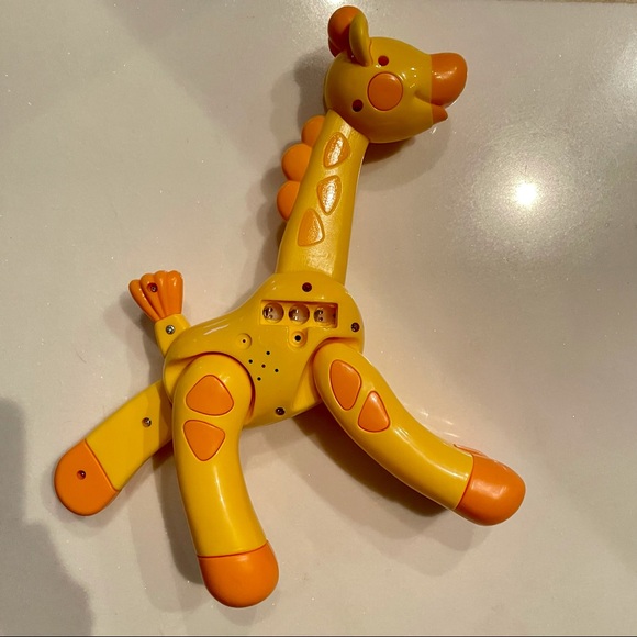 Posable giraffe smart toy - Picture 5 of 7